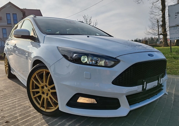 Ford Focus cena 53999 przebieg: 170977, rok produkcji 2015 z Wolbrom małe 781